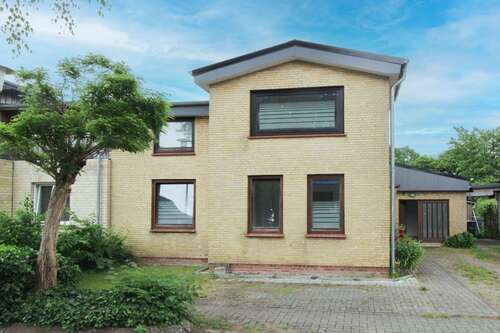 Foto - Haus zum Kaufen in Süderbrarup 215.000,00 € 185.2 m²