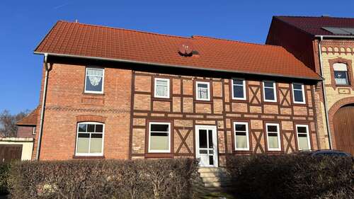 Foto - Haus zum Kaufen in Groß Quenstedt 189.000,00 € 155.53 m²