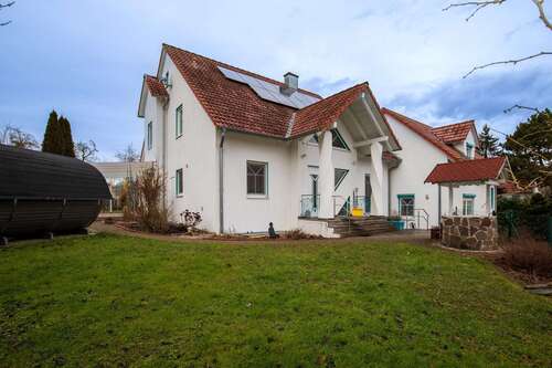 Foto - Haus zum Kaufen in Aurach 697.000,00 € 260 m²
