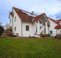 Haus zum Kaufen in Aurach 697.000,00 € 260 m²