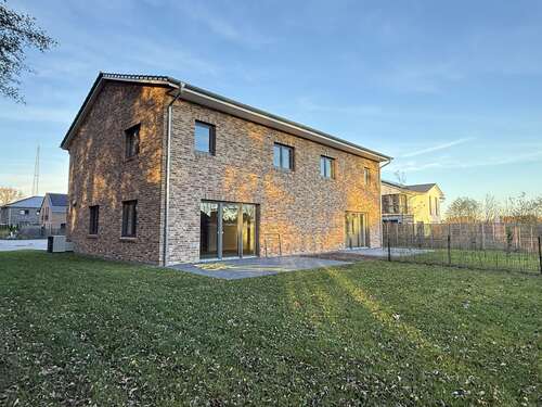 Foto - Haus zum Kaufen in Uetersen 599.000,00 € 124.74 m²