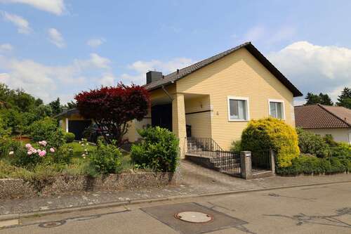 Foto - Haus zum Kaufen in Waldmohr 550.000,00 € 240 m²