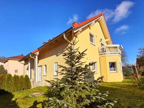 Foto - Haus zum Kaufen in Berglen 699.000,00 € 246.14 m²