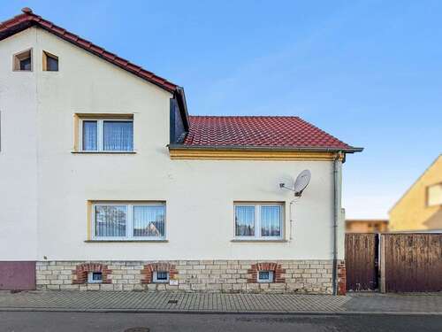 Foto - Haus zum Kaufen in Kroppenstedt 64.372,00 € 100 m²