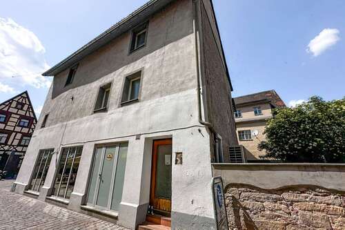 Foto - Haus zum Kaufen in Forchheim 450.000,00 € 198 m²