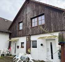 Haus zum Kaufen in Borken (Hessen) 180.000,00 € 233 m²