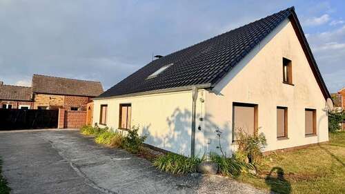 Foto - Haus zum Kaufen in Löwenberger Land OT Teschendorf 295.000,00 € 140 m²