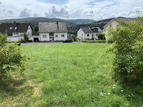 Foto - Grundstück zu verkaufen in Ehringshausen 137.000,00 € 911 m²