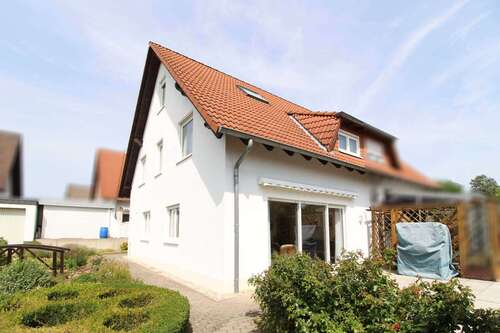 Foto - Haus zum Kaufen in Lemgo 330.000,00 € 109.26 m²