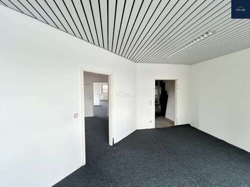 Foto - Büro in Stuttgart 1.176,12 € 130.68 m²