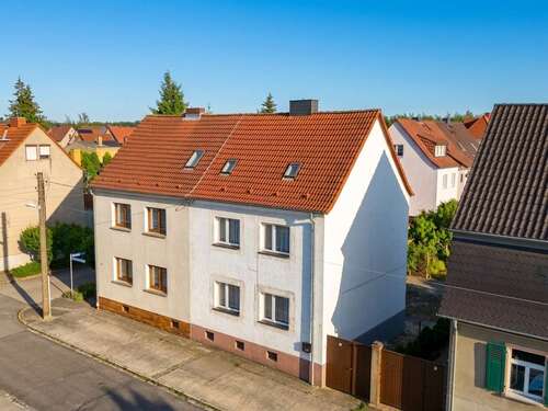 Foto - Haus zum Kaufen in Bitterfeld-Wolfen 94.000,00 € 129.67 m²