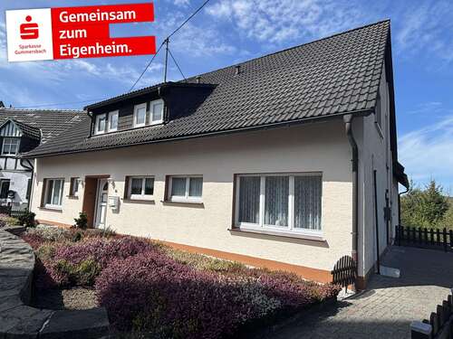 Foto - Haus zum Kaufen in Gummersbach 385.000,00 € 298 m²