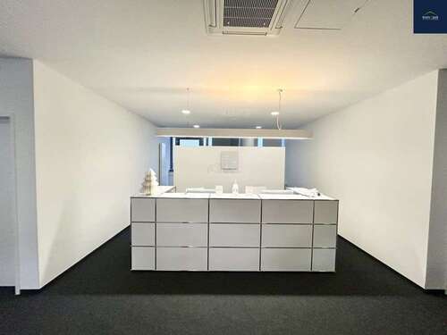 Foto - Büro in Leonberg 2.672,50 € 213.8 m²
