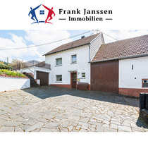 Haus zum Kaufen in Rockeskyll 142.000,00 € 114 m²