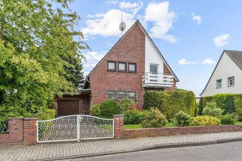 Foto - Haus zum Kaufen in Dormagen Stürzelberg 450.000,00 € 116.54 m²