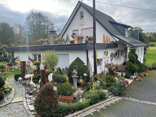 Foto - Haus zum Kaufen in Wiehl 348.000,00 € 163 m²