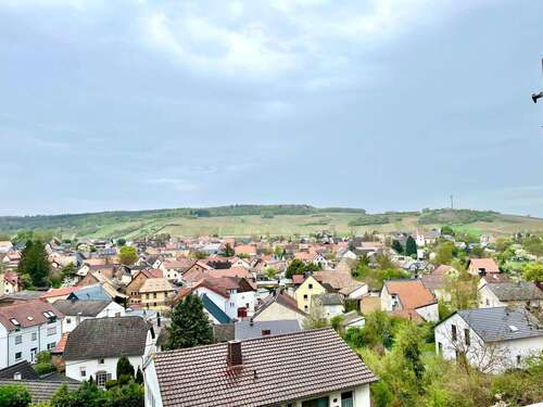 Foto - Haus zum Kaufen in Frei-Laubersheim 229.000,00 € 197.7 m²