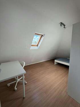 Foto - WG-Zimmer in Stuttgart 550,00 € 16 m²