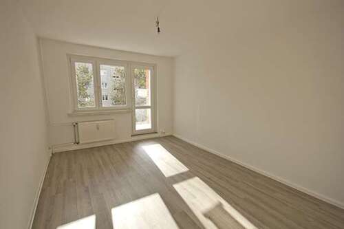 Foto - Wohnung zum Mieten in Halle (Saale) 377,00 € 60.73 m²