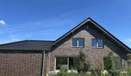 Foto - Haus zum Kaufen in Korschenbroich 798.000,00 € 195.27 m²