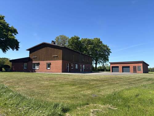 Foto - Haus zum Kaufen in Embühren 425.000,00 € 309 m²