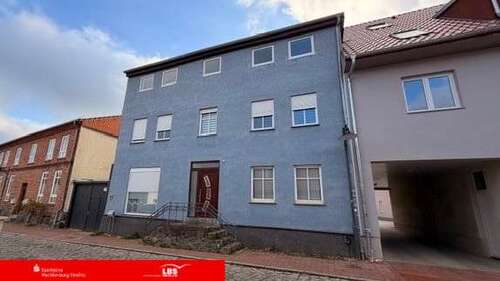Foto - Haus zum Kaufen in Burg Stargard 170.000,00 € 283 m²