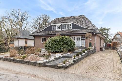 Foto - Haus zum Kaufen in Wedemark 749.000,00 € 275 m²
