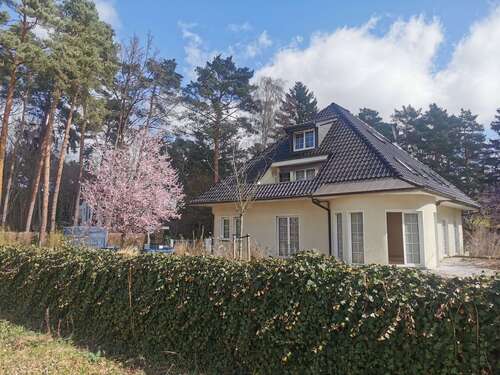 Foto - Haus zum Kaufen in Falkensee 910.000,00 € 261.07 m²