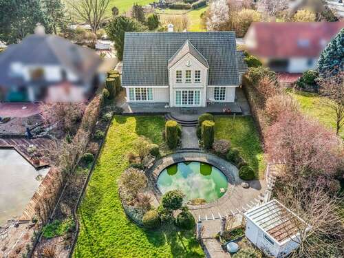 Foto - Haus zum Kaufen in Sarstedt 799.000,00 € 240 m²