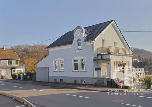 Foto - Haus zum Kaufen in Gummersbach 699.000,00 € 548 m²