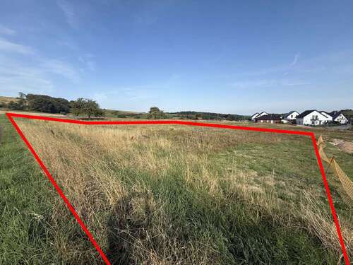 Foto - Grundstück zu verkaufen in Strüth 85.000,00 € 738 m²