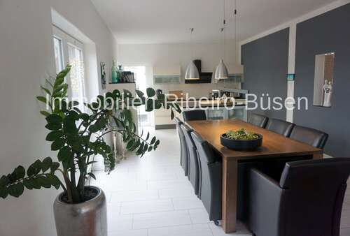 Foto - Haus zum Kaufen in Mönchengladbach Bettrath-Hoven 945.000,00 € 175.29 m²