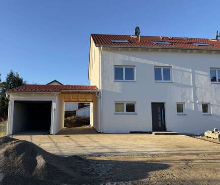 Foto - Haus zum Mieten in Forstinning 2.490,00 € 166 m²