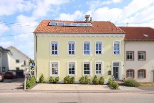 Foto - Haus zum Kaufen in Überherrn 500.000,00 € 350 m²