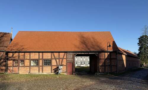 Foto - Haus zum Kaufen in Gardelegen 310.000,00 € 335 m²