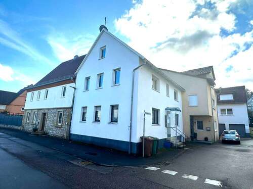 Foto - Haus zum Kaufen in Sinsheim 169.000,00 € 135.12 m²