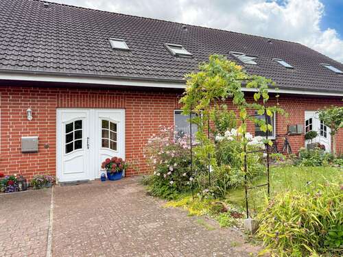 Foto - Haus zum Kaufen in Osterby 355.000,00 € 144 m²
