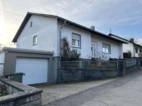 Foto - Haus zum Kaufen in Spechbach 375.000,00 € 157 m²