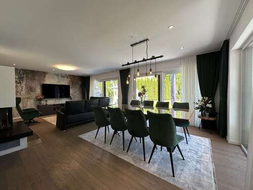 Foto - Haus zum Kaufen in Stadtbergen 1.349.000,00 € 317 m²