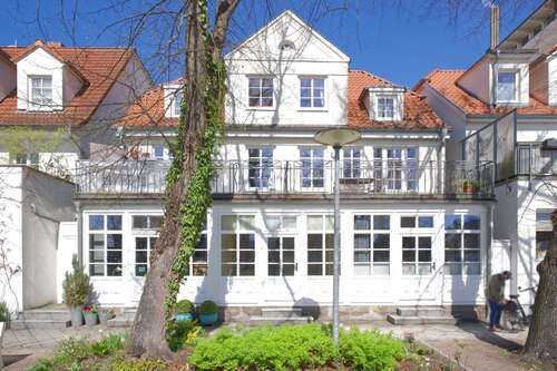 Foto - Büro in Rostock 850,00 € 28 m² - 850,00&nbsp;EUR Kaltmiete, ca.&nbsp; 28,00&nbsp;m&sup2;