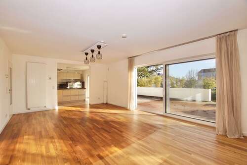 Foto - Haus zum Kaufen in Wiesbaden 1.690.000,00 € 220 m²