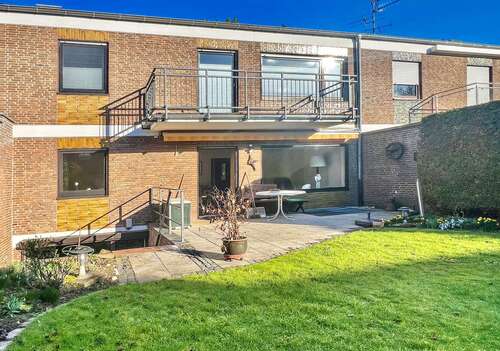 Foto - Haus zum Kaufen in Neuss 650.000,00 € 211 m²