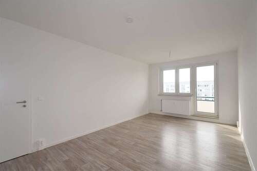 Foto - Wohnung zum Mieten in Halle (Saale) 512,87 € 71.73 m²