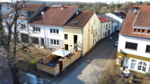 Foto - Haus zum Kaufen in Rehlingen-Siersburg 225.000,00 € 240 m²