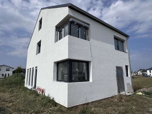 Foto - Haus zum Kaufen in Philippsburg 550.000,00 € 171 m²