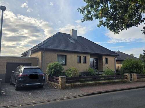 Foto - Haus zum Kaufen in Uetze Hänigsen 395.000,00 € 145 m²