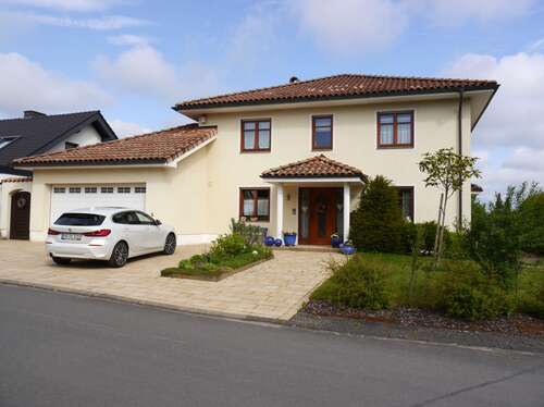 Foto - Haus zum Kaufen in Brilon 465.000,00 € 208 m²