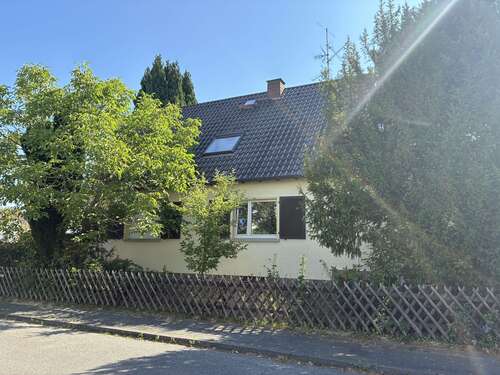 Foto - Haus zum Kaufen in Hattersheim-Eddersheim 699.000,00 € 145 m²