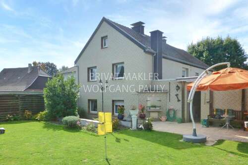 Foto - Haus zum Kaufen in Mönchengladbach-GiesenkirchenSchelsen 277.000,00 € 150 m²