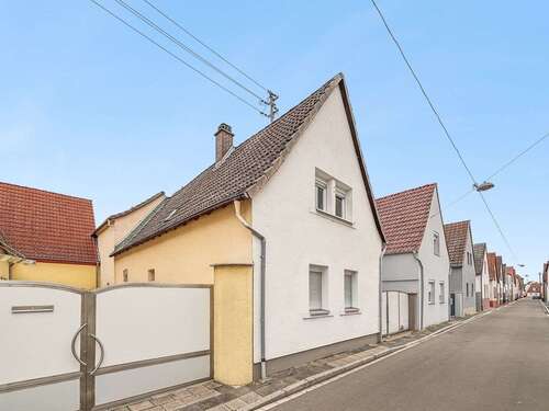 Foto - Haus zum Kaufen in Ludwigshafen am Rhein 357.000,00 € 209.33 m²